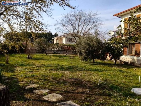 casa indipendente in vendita a Jesi