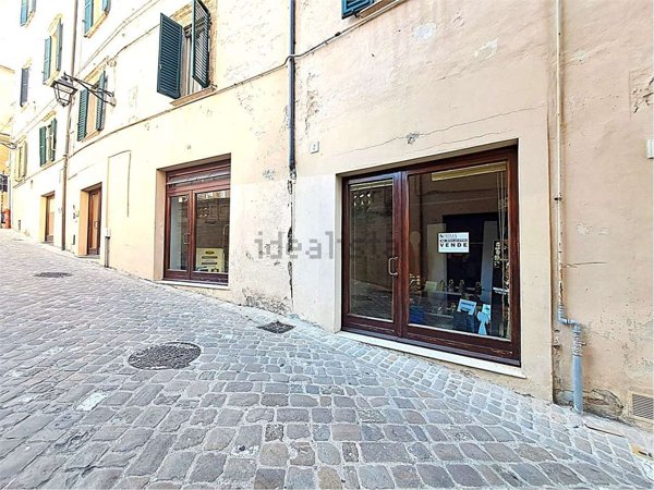casa semindipendente in vendita a Jesi