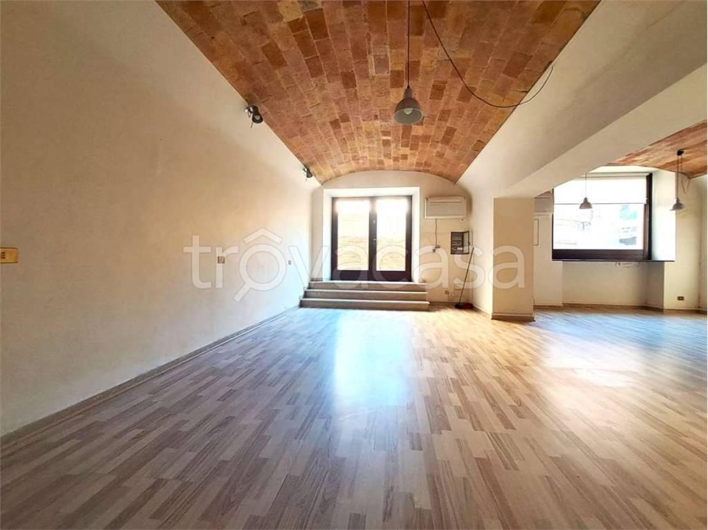 ufficio in vendita a Jesi