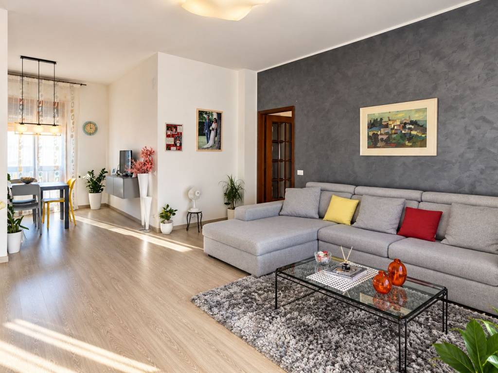 appartamento in vendita a Jesi in zona Mazzangrugno