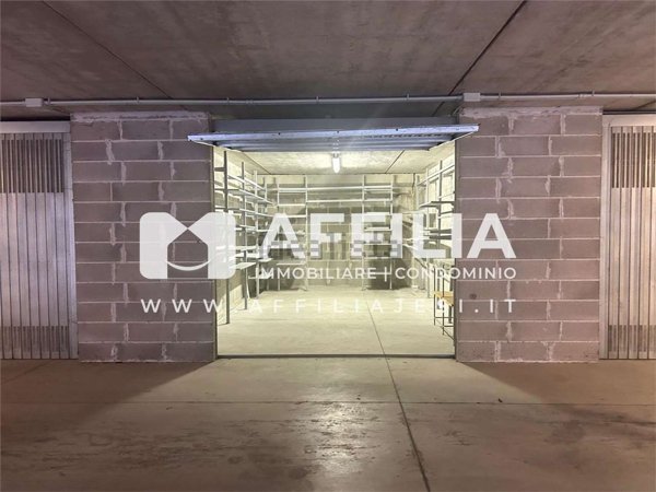 box auto in vendita a Jesi