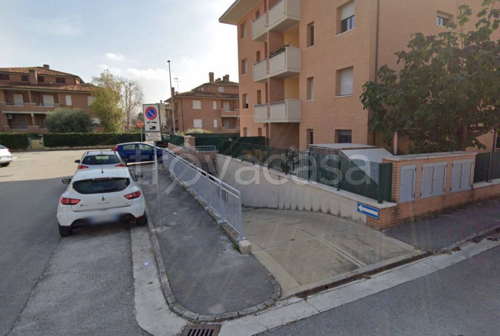 box auto in vendita a Jesi