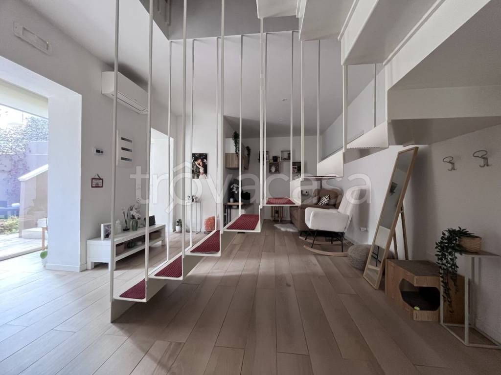 casa indipendente in vendita a Jesi