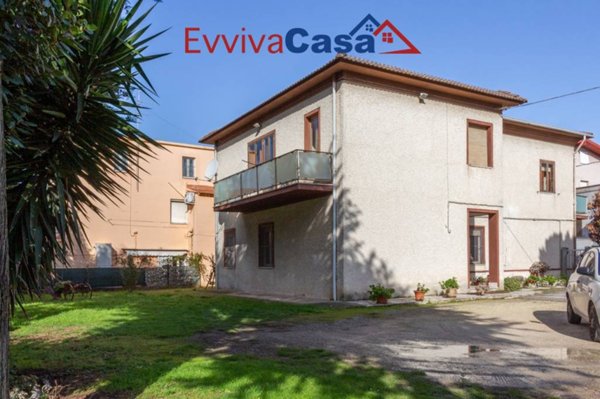 casa indipendente in vendita a Loreto in zona Villa Musone