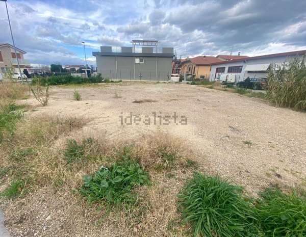 casa indipendente in vendita a Loreto in zona Villa Musone