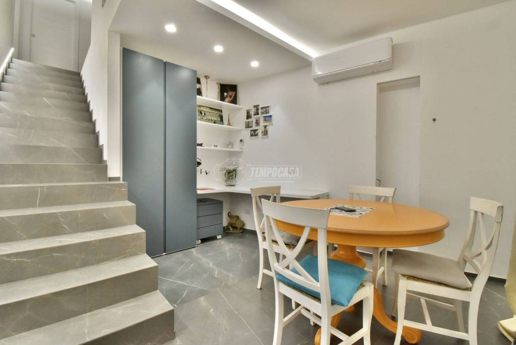 casa indipendente in vendita a Loreto