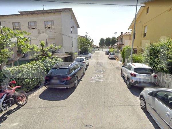 casa indipendente in vendita a Loreto in zona Villa Musone