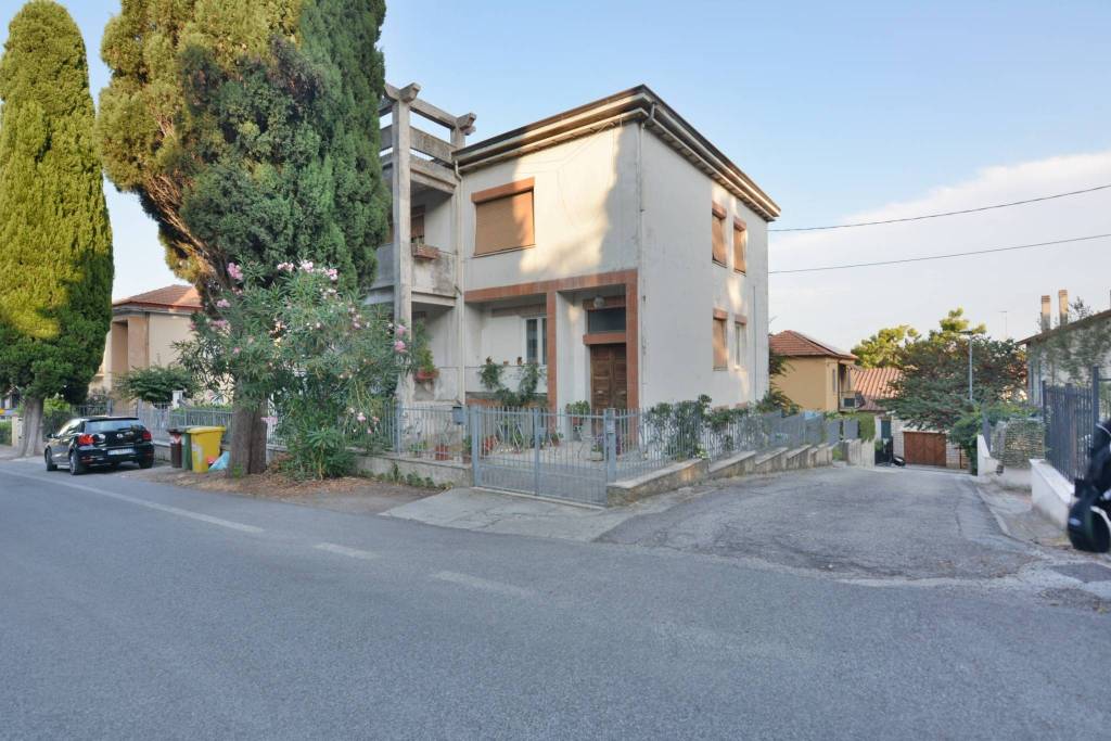 appartamento in vendita a Loreto