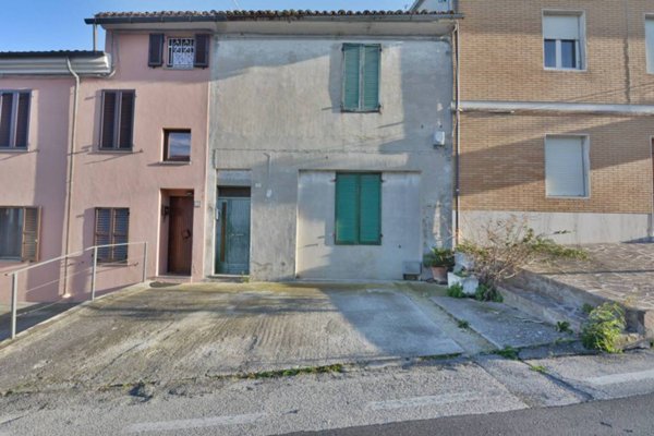 casa indipendente in vendita a Loreto