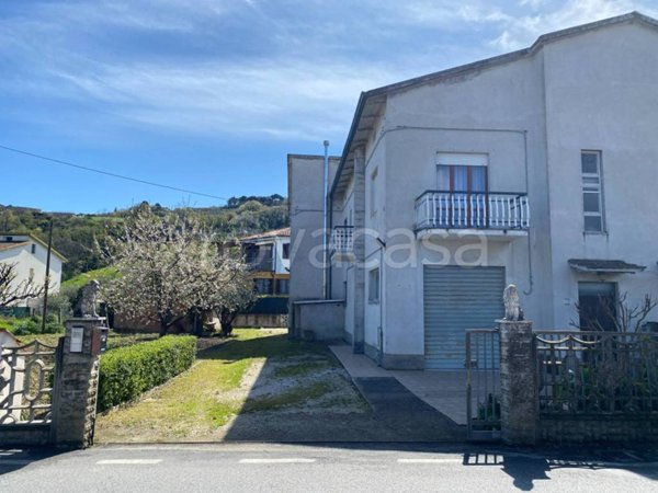 casa indipendente in vendita a Loreto in zona Villa Musone