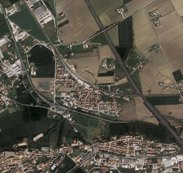 terreno edificabile in vendita a Loreto
