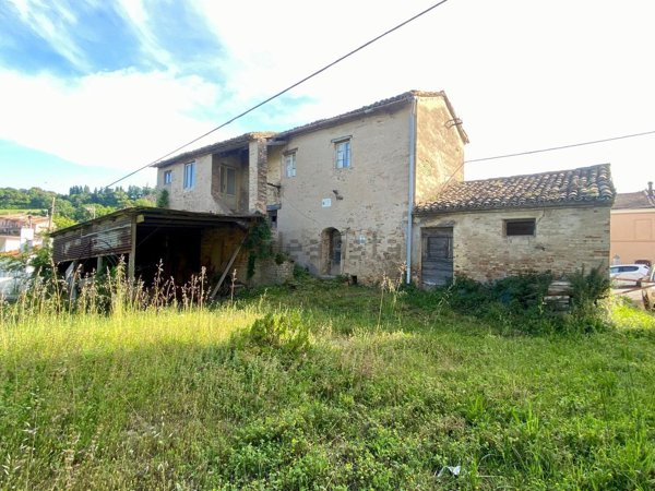 casale in vendita a Loreto