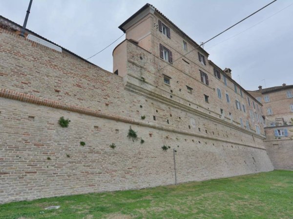 casa indipendente in vendita a Loreto