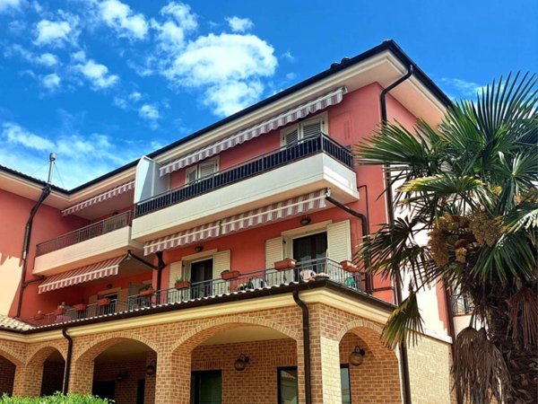 appartamento in vendita a Loreto in zona Villa Musone