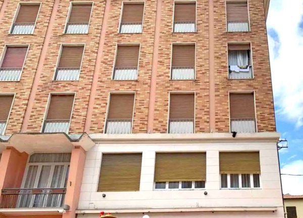 negozio in vendita a Loreto