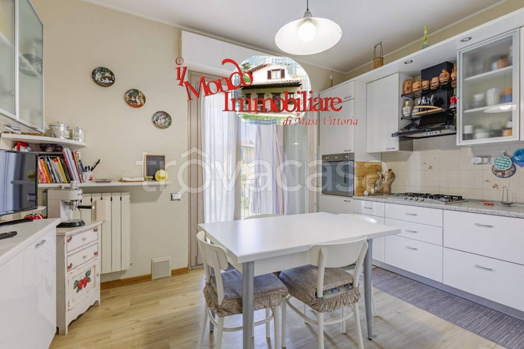 appartamento in vendita a Loreto in zona Villa Musone