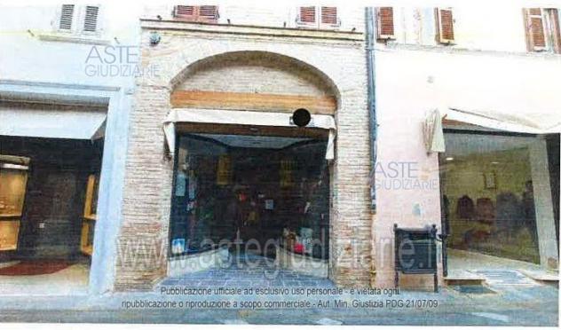 negozio in vendita a Loreto