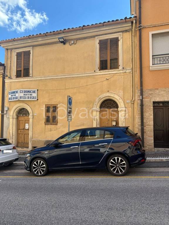 casa indipendente in vendita a Loreto