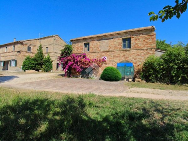 casa indipendente in vendita a Loreto