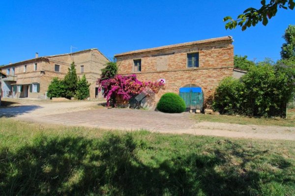casa indipendente in vendita a Loreto