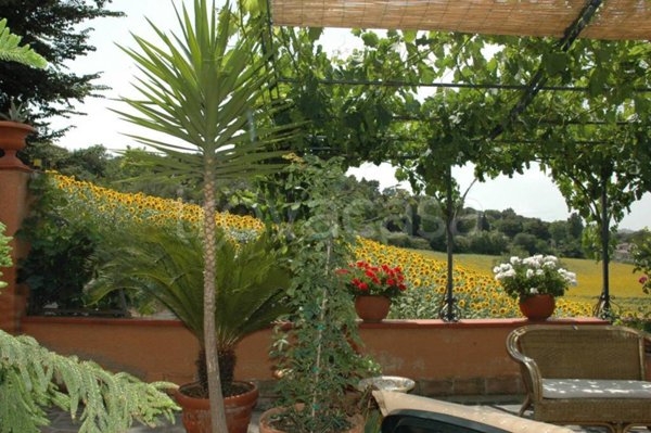 casa indipendente in vendita a Loreto