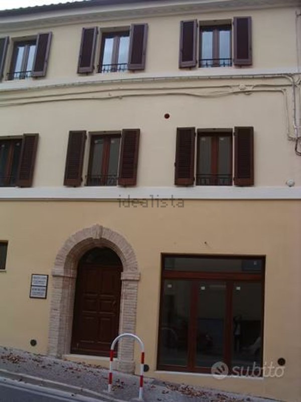 ufficio in vendita a Loreto