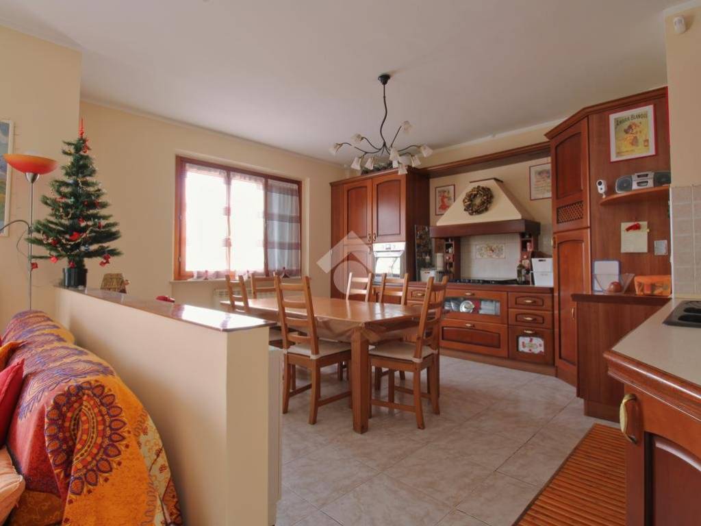 appartamento in vendita a Loreto in zona Villa Musone