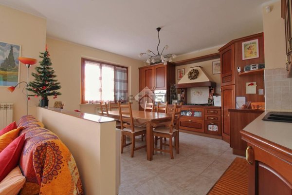 appartamento in vendita a Loreto in zona Villa Musone