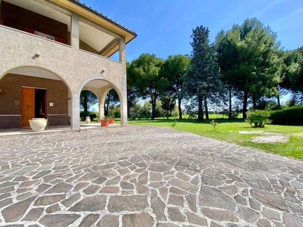 casa indipendente in vendita a Loreto in zona Villa Musone