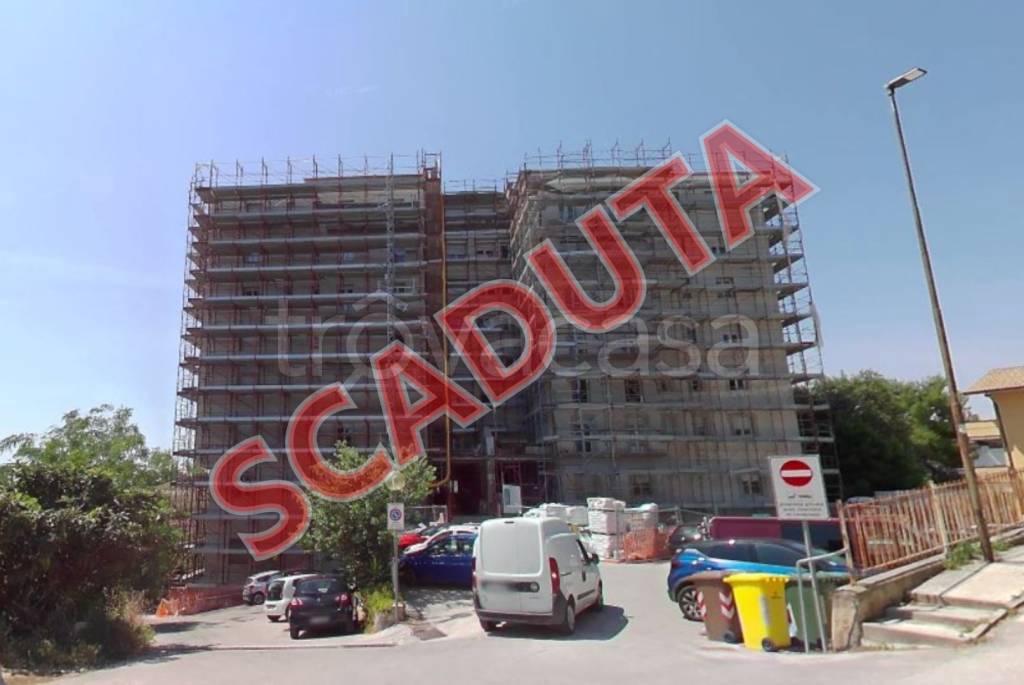 negozio in vendita a Loreto