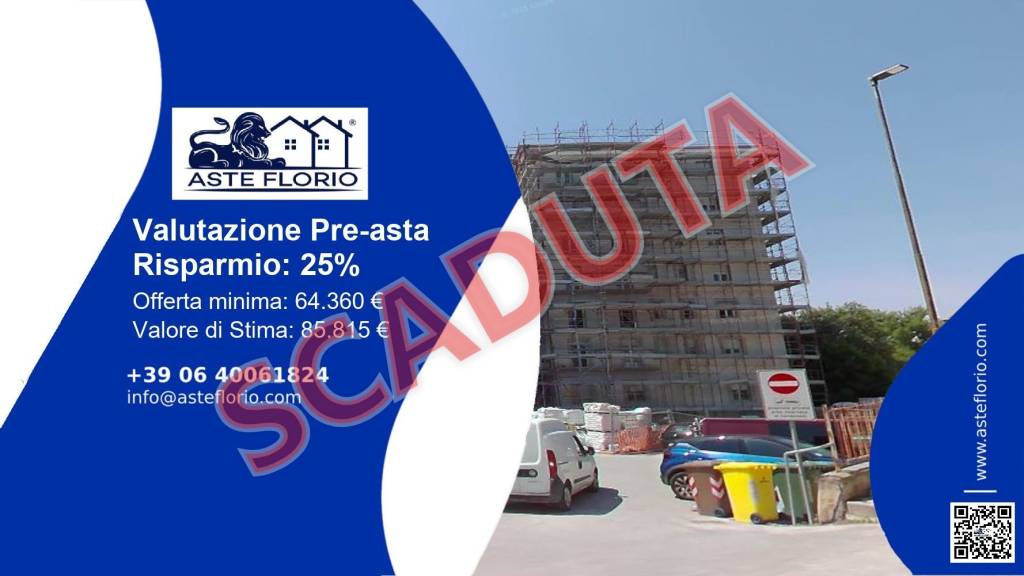 locale commerciale in vendita a Loreto