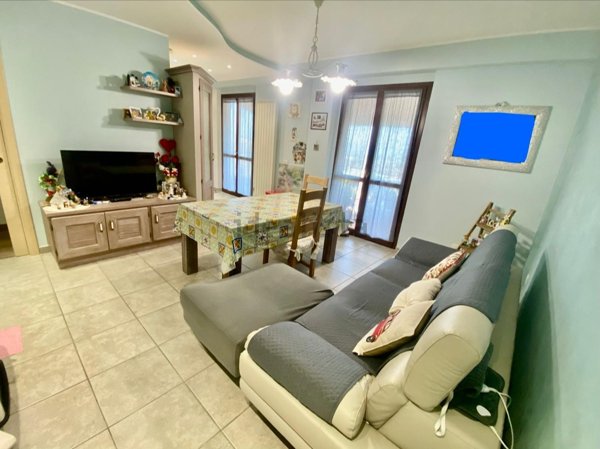 casa indipendente in vendita a Loreto