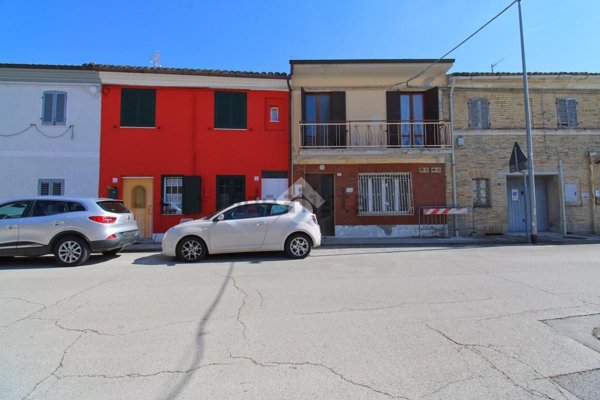 casa indipendente in vendita a Loreto