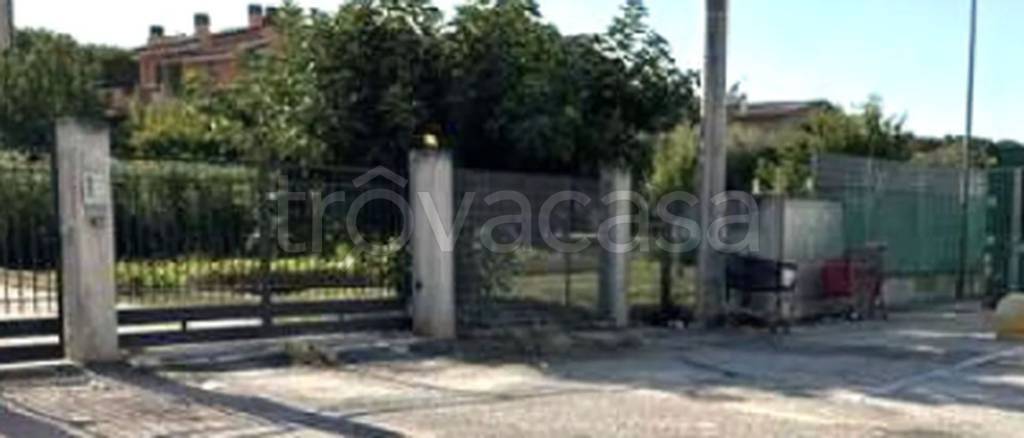 terreno edificabile in vendita a Loreto