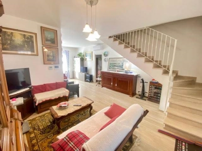 casa indipendente in vendita a Loreto in zona Villa Musone