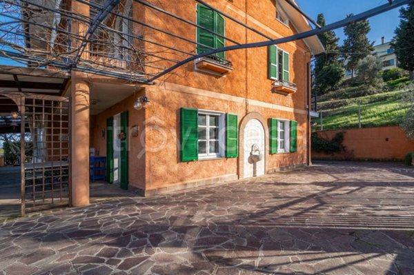 casa indipendente in vendita a Loreto