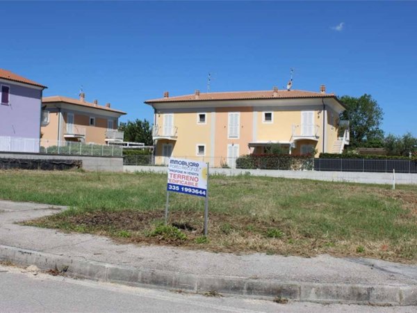 terreno agricolo in vendita a Loreto in zona Grotte