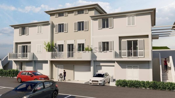 casa indipendente in vendita a Loreto