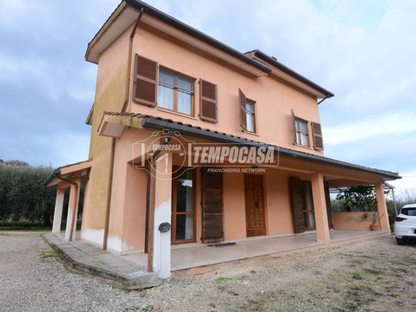 casa indipendente in vendita a Loreto in zona Costabianca