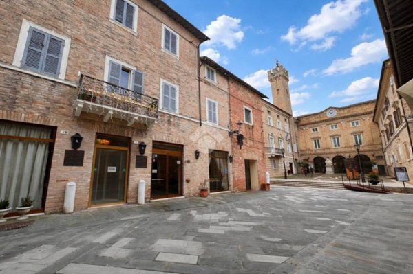 negozio in vendita a Loreto
