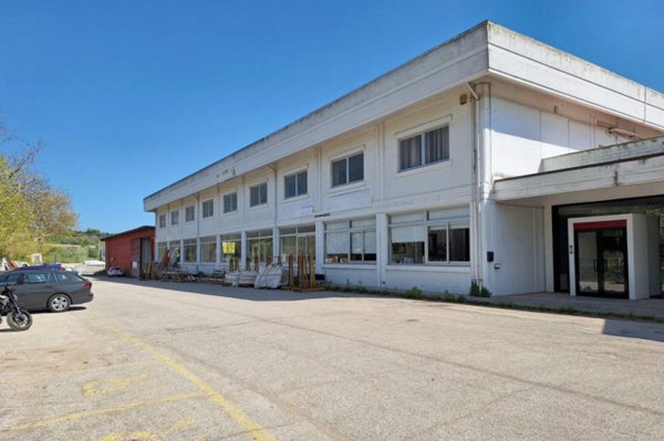 terreno edificabile in vendita a Loreto