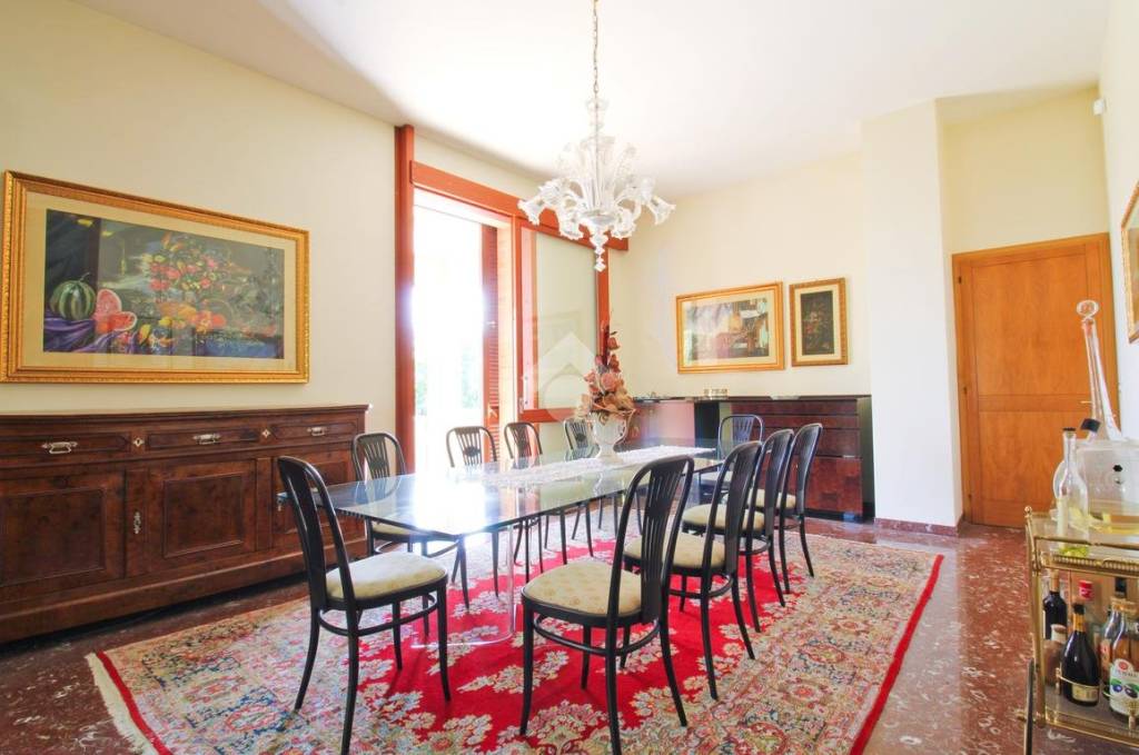 casa indipendente in vendita a Loreto