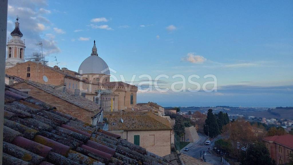 appartamento in vendita a Loreto