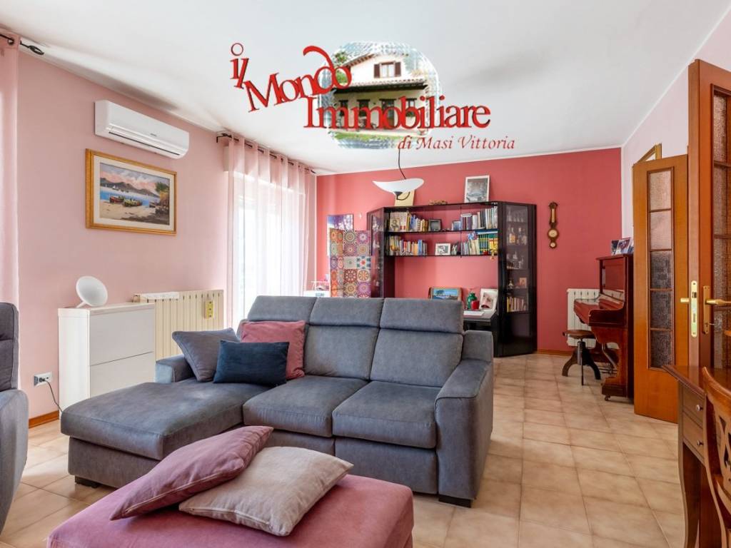 appartamento in vendita a Loreto in zona Villa Musone