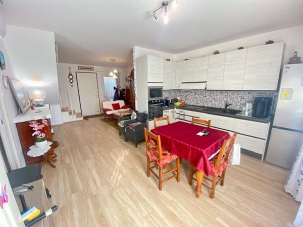 casa indipendente in vendita a Loreto in zona Villa Musone