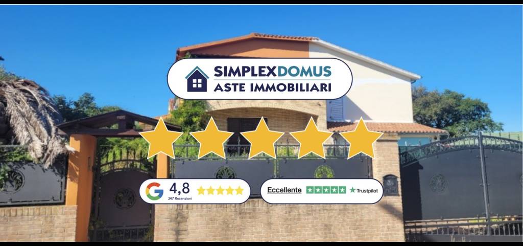 casa indipendente in vendita a Loreto