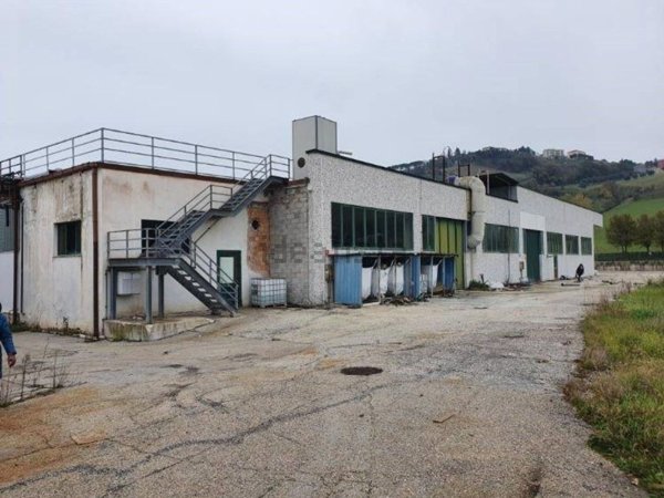 casa indipendente in vendita a Loreto in zona Villa Musone