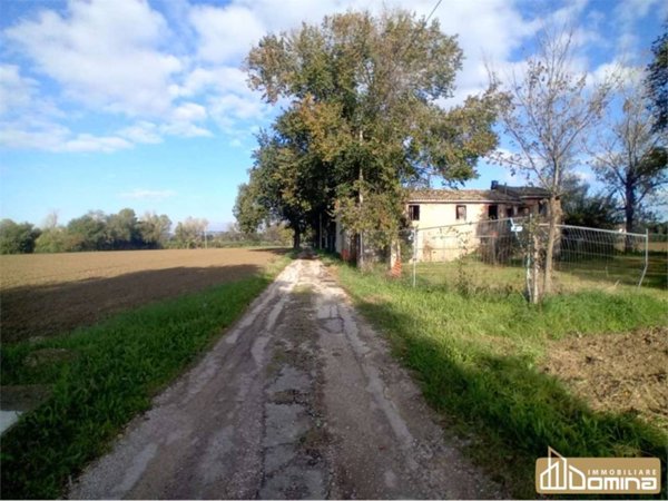 casa indipendente in vendita a Loreto in zona Villa Musone