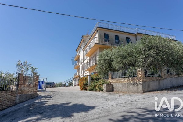 casa indipendente in vendita a Loreto in zona Costabianca
