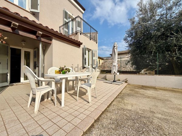 appartamento in vendita a Loreto in zona Costabianca